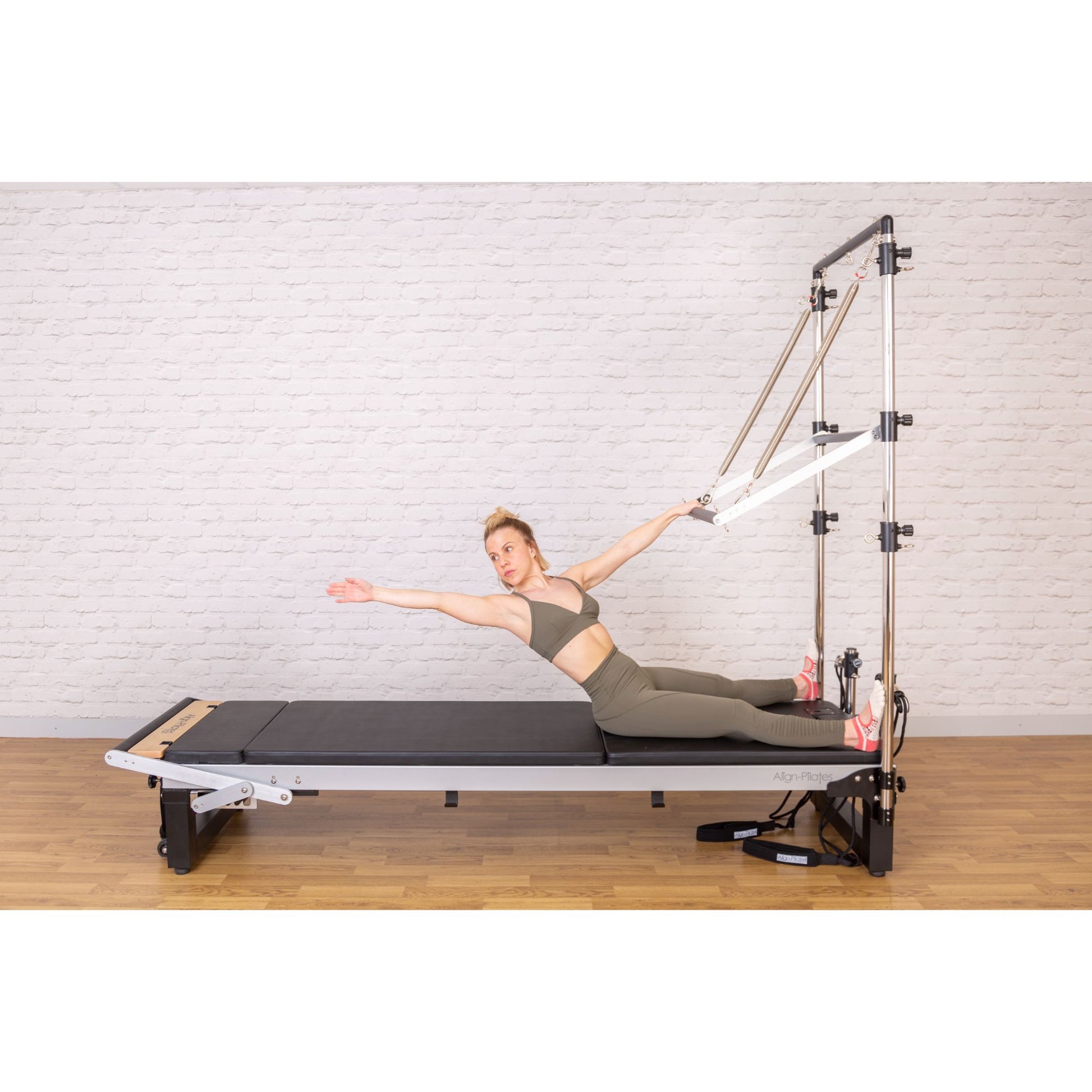 Buy Merrithew One-On-One Studio Bundle with Free Shipping – Pilates  Reformers Plus